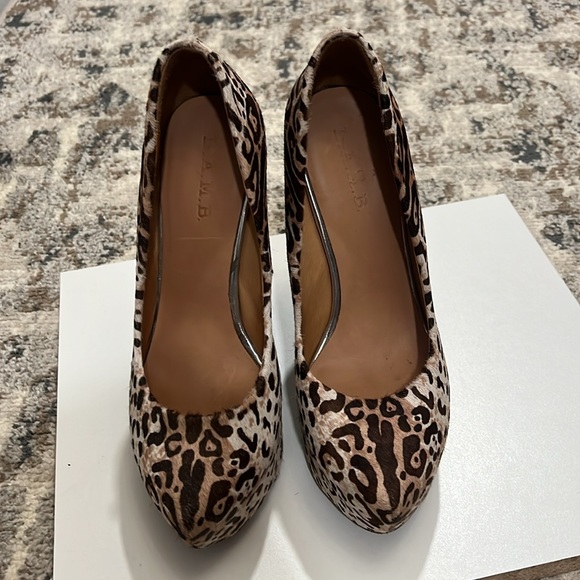 LAMB leopard print, high wedge; size 8 - Picture 2 of 6